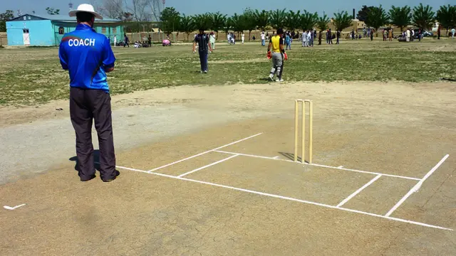 تر ټولو غوره ټورنمنټ د شپږیزه په نوم یادیږي چې د افغانستان ټول پنځه زونونه په کې برخه لري. 