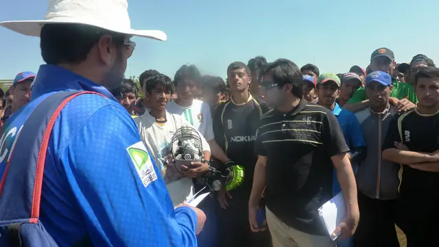 د افغانستان په شمالي ولایتونو کې تنکي ځوانان د کرېکټ لپاره غوره کېږي.