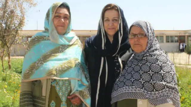 Бугун аёллар бурқа ўрнига гулдор рўмоллар ўрашади