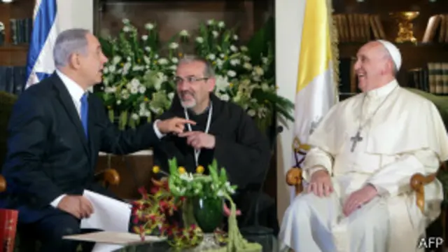 Benjamin Netanyahu con el papa Francisco