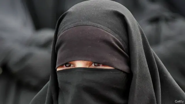 'සිය කැමැත්ත මත ස්වාමිපුරුෂයකු සොයා ගැනීම සංස්කෘතියට පටහැණි ක්‍රියාවක් '