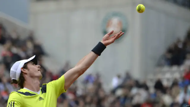 اندی ماری، تنیس باز بریتانیایی، که سال گذشته به علت مصدومیت در این مسابقات حاضر نشده بود، آندره گلوبو را ۱-۶، ۴-۶، ۶-۳، ۳-۶ شکست داد