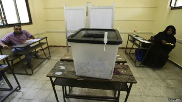 يرى مراقبون أن نسبة الإقبال مؤشر مهم بشأن المزاج السياسي