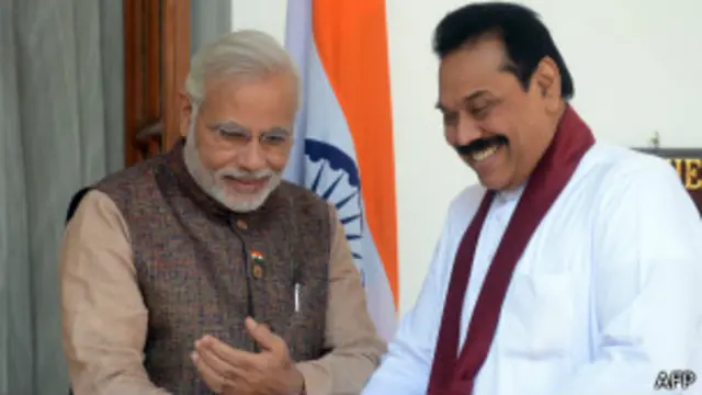 Narendra Modi e Mahinda Rajapakse (AFP)