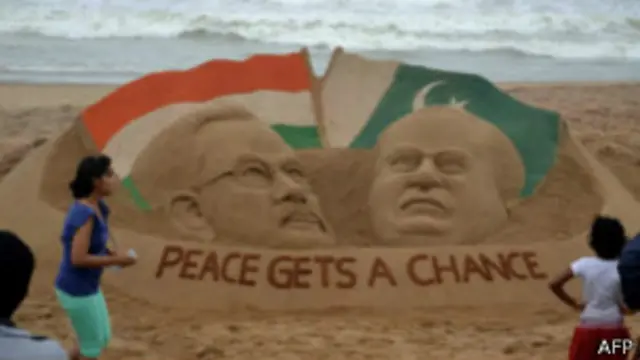 Pedido de paz entre Índia e Paquistão (AFP)