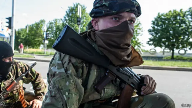 فشل الانفصاليون في السيطرة على مطار دونيتسك شرقي أوكرانيا