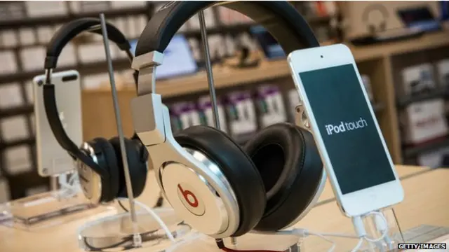 سمجھوتے کے تحت بیٹس کے شریک بانی جمی آئوین اور ڈکٹر ڈری بھی ایپل میں چلے جائیں گے