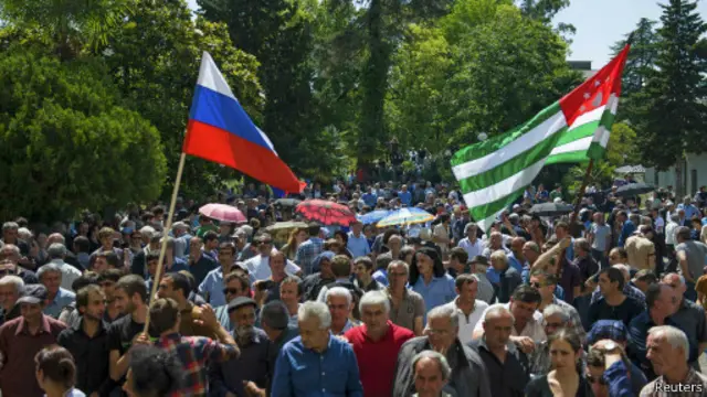 Митинг в Сухуми