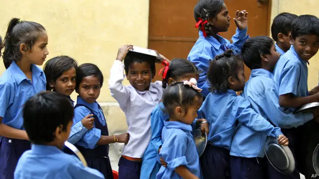 स्कूली बच्चे