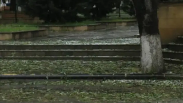 Dolu yağan zamanı rayonun işıq təchizatı dayandırılıb