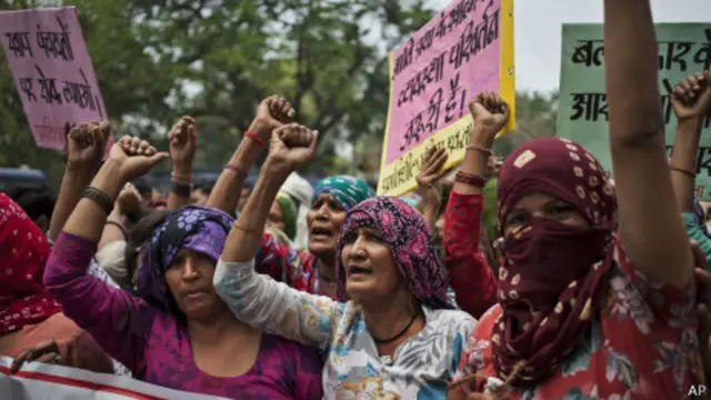 Protesta de mujeres de la casta dalit