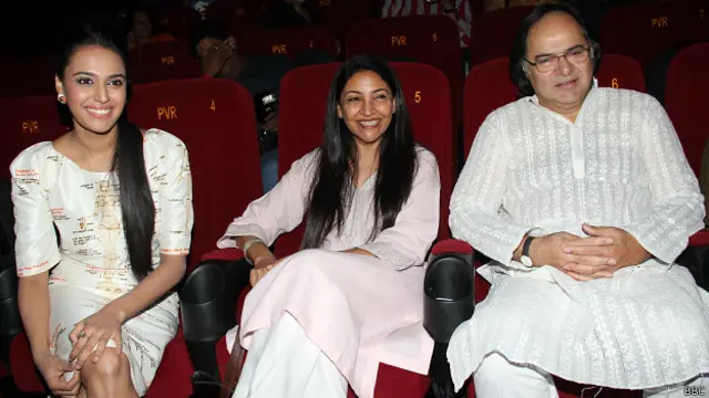 स्वरा भास्कर, दीप्ति नवल, फ़ारुख़ शेख (फ़ाइल)