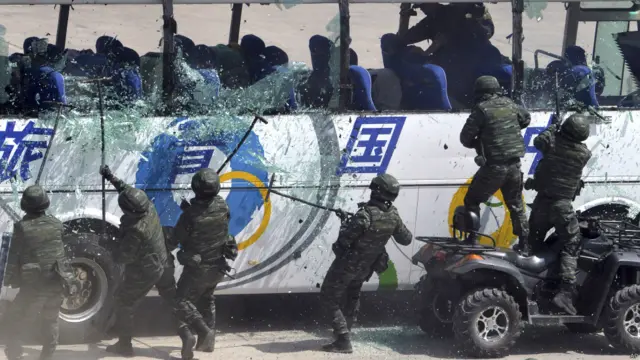 Unit komando khusus Cina