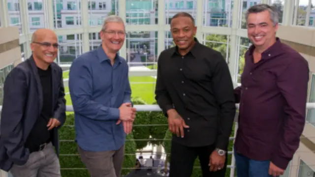 نشرت آبل صورة مؤسسي "بيتس" جيمي لوفين و دي أر دري مع كوك وكيو