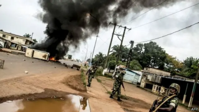 د مسلمانانو او مسیحیانو ترمنځ اړدوړ د هېواد وضعیت نارامه کړی دی. 