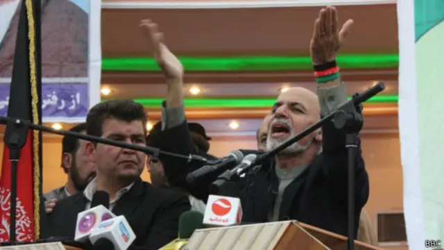 يعرب منتقدو غاني عن قلقهم بشأن ما يعتبرونه غطرسة فكرية يتميز بها المرشح الرئاسي القوي