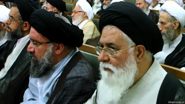 احمد علم الهدی و احمد خاتمی از مدافعان جدی سخت‌گیری فرهنگی هستند