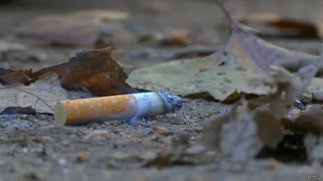 Cigarro en el suelo de Uruguay