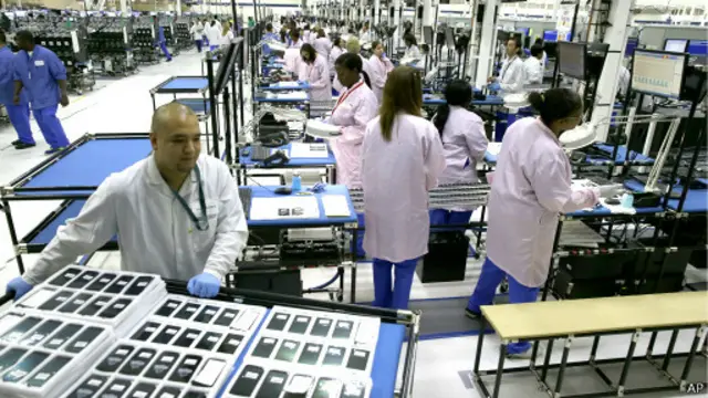 وظف المصنع في ذروة عمله 3800 شخص، لكن هذا الرقم انخفض الآن إلى 700 شخص