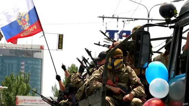 Боевики на востоке Украины под российским флагом