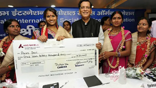 چھ دلہنیں ٹوائلٹ بننے پر سسرال واپس آنے کے وعدے کے ساتھ میکے چلی گئیں