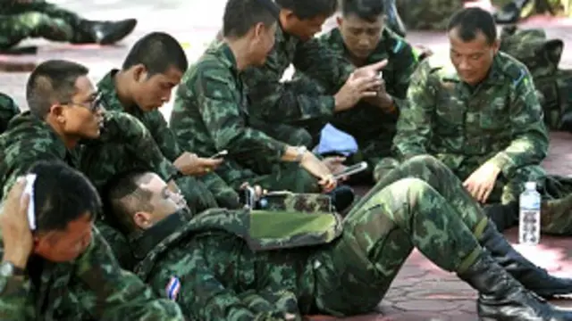 စစ် အာဏာပိုင် တွေဟာ အားလုံးကို ထိန်းချုပ် ထားနိုင်ဖို့ ကြိုးပမ်း လုပ်ဆောင် လာနေ