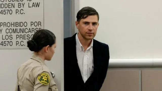 杜赛特被控“企图伤害”和“行为非法”,被判处三年缓刑并被强制接受一年的心理咨询辅导。