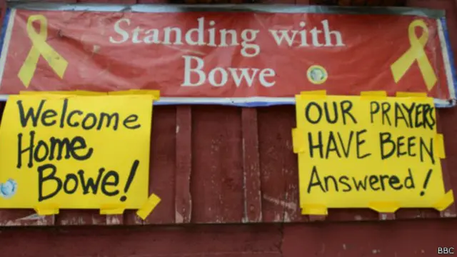 كان أصدقاء الجندي الأمريكي المخطوف يتذكرونه دائمًا بلافتات وطقوس معينة متمنيين عودته.