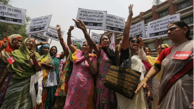 बदायूँ में हुए बलात्कार के ख़िलाफ़ प्रदर्शन