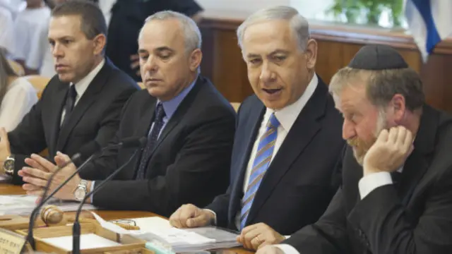 نتنياهو حذر العالم الأحد من الاندفاع إلى الاعتراف بالحكومة الفلسطينية الجديدة.