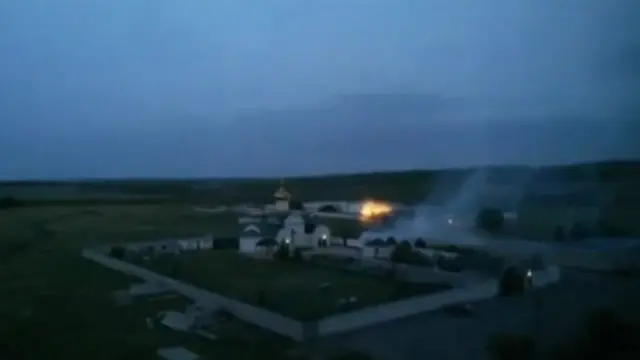 卢干斯克附近的一个边防指挥中心受到亲俄反叛的攻击