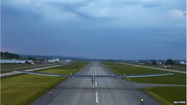 دو گھنٹے کی پرواز کے بعد طیارے نے کامیابی سے لینڈنگ کی