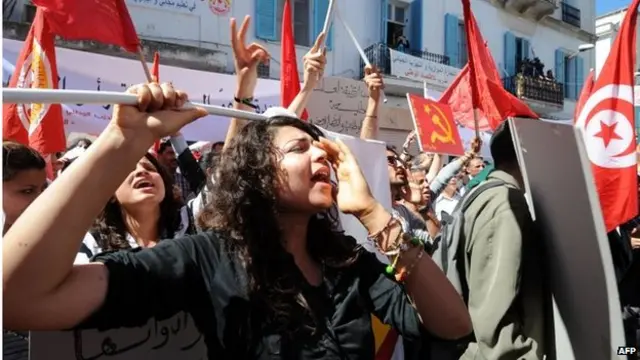 تونس بیشترین فاصله را از حکومت استبدادی گرفته است