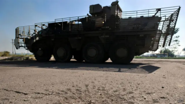 Украинский бронетранспортер под Славянском