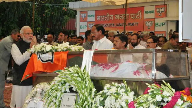 मुंडे-मोदी