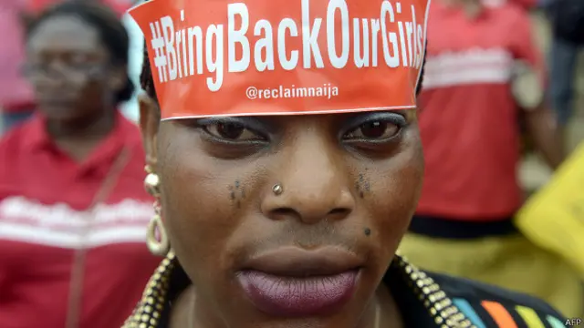 2014年的绑架事件震惊全球。许多国际名人也在社交媒体推特上发表#BringBackOurGirls(带我们的女孩回家)主题的标签。