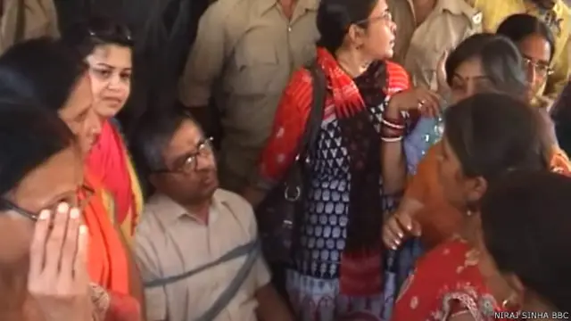 झारखंड में बिजली अधिकारी को बंधक बनाया भाजपा कार्यकर्ताओं ने