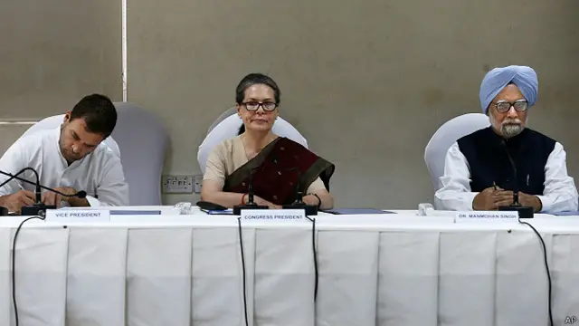राहुल गांधी, सोनिया गांधी, मनमोहन सिंह (फाइल फोटो)