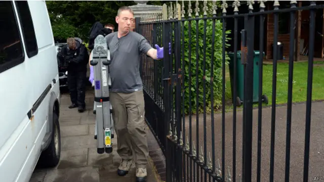  پریس کانفرنس میں راؤ انوار نے بتایا تھا کہ کیسے حراست میں لیے جانے والے دو افراد تھائی لینڈ کے راستے بھارت گئے تاکہ انھیں بھارتی خفیہ ادارہ ’را‘ تربیت دے سکے