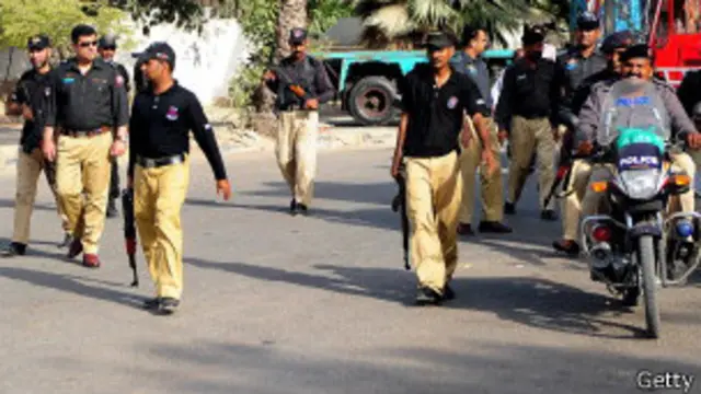 پشاور میں دن دہاڑے پولیس اہلکاروں پر حملوں کے واقعات میں ایک مرتبہ پھر سے تیزی آ رہی ہے