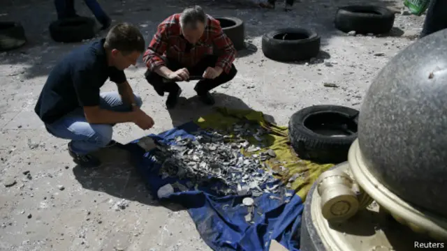 На месте взрывов в Луганске