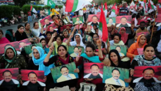 الطاف حسین کی گرفتاری کی خبر سامنے آنے کے بعد کراچی اور حیدرآباد میں شدید عوامی ردعمل سامنے آیا