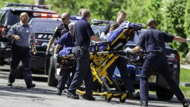 طعنت الضحية التي لم يكشف عن اسمها 19 مرة يوم السبت الماضي في حديقة عامة قريبة من المدرسة.