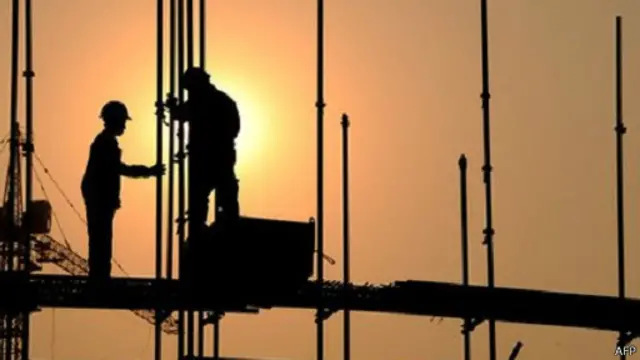 يمثل قطاع الخدمات في الصين نحو 43 في المئة من إجمالي الاقتصاد الصيني.