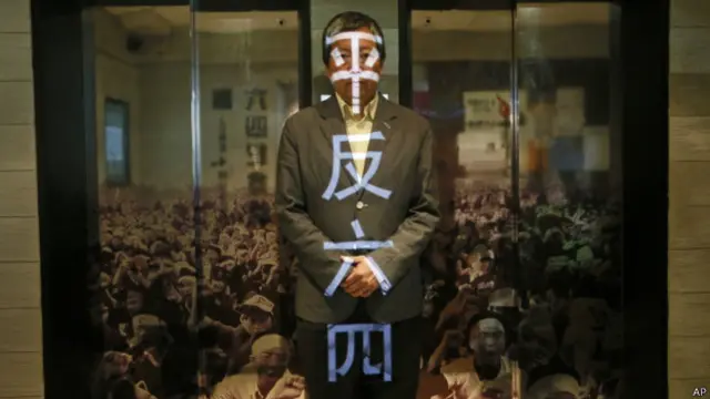 支联会主席李卓人在六四纪念馆(28/05/2014)