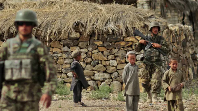 گذشتہ سنیچر کو پاکستان اور افغانستان نے سرحد پار سے ہونے والے حملوں کے لیے ایک دوسرے پر الزامات لگائے تھے