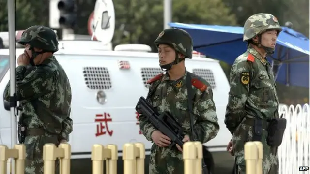 Силы безопасности в Пекине