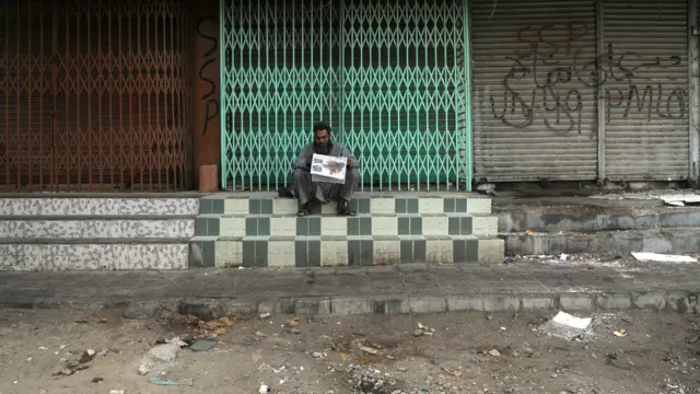 دوسرے روز بھی لوگوں نے خود کو گھروں تک محدود رکھا ہے۔