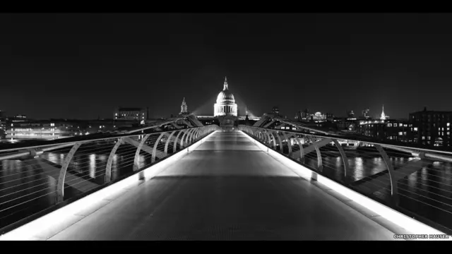 Path of Light, London, 2012 (Sendero de luz) © Christopher Hauser