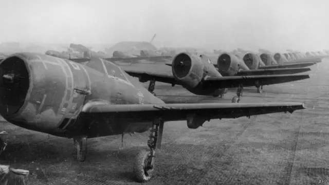 Aviones de combate aliados